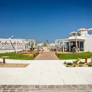 https://hotel-paris.emilia-romagnahotels.net